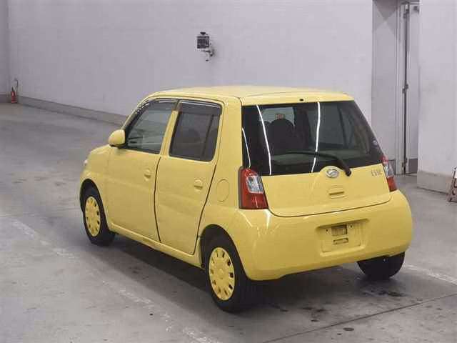 DAIHATSU ESSE