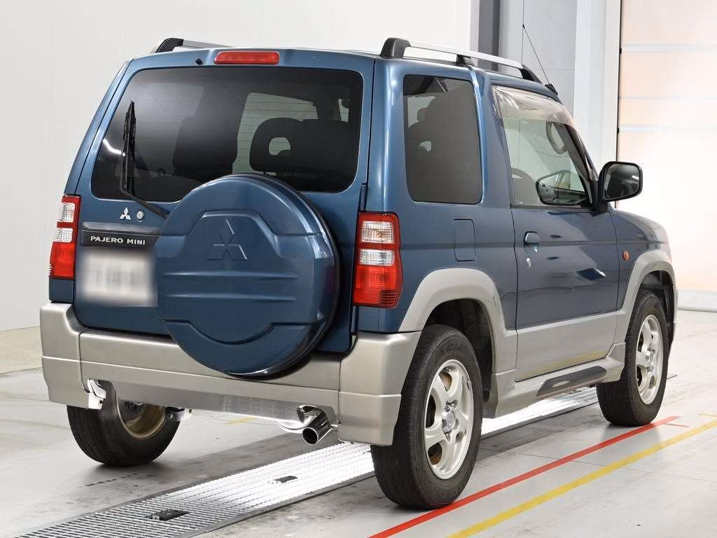 MITSUBISHI PAJERO MINI