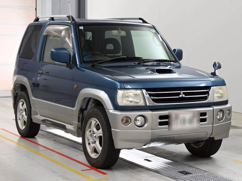 MITSUBISHI PAJERO MINI