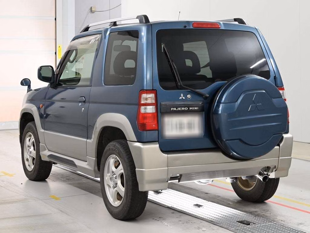 MITSUBISHI PAJERO MINI