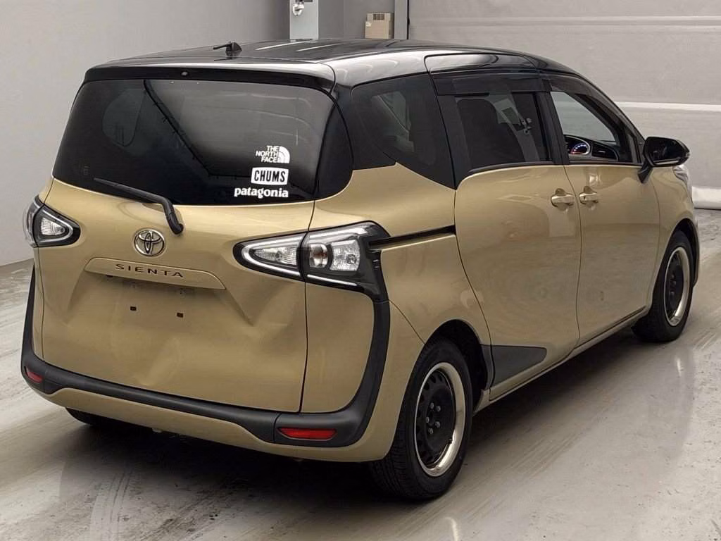TOYOTA SIENTA