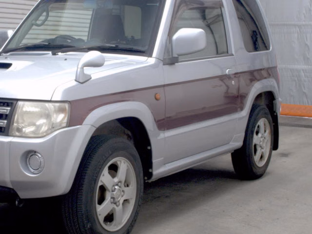 MITSUBISHI PAJERO MINI