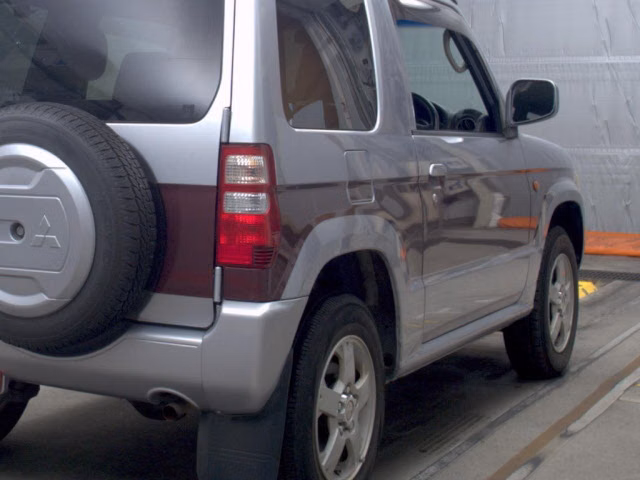 MITSUBISHI PAJERO MINI