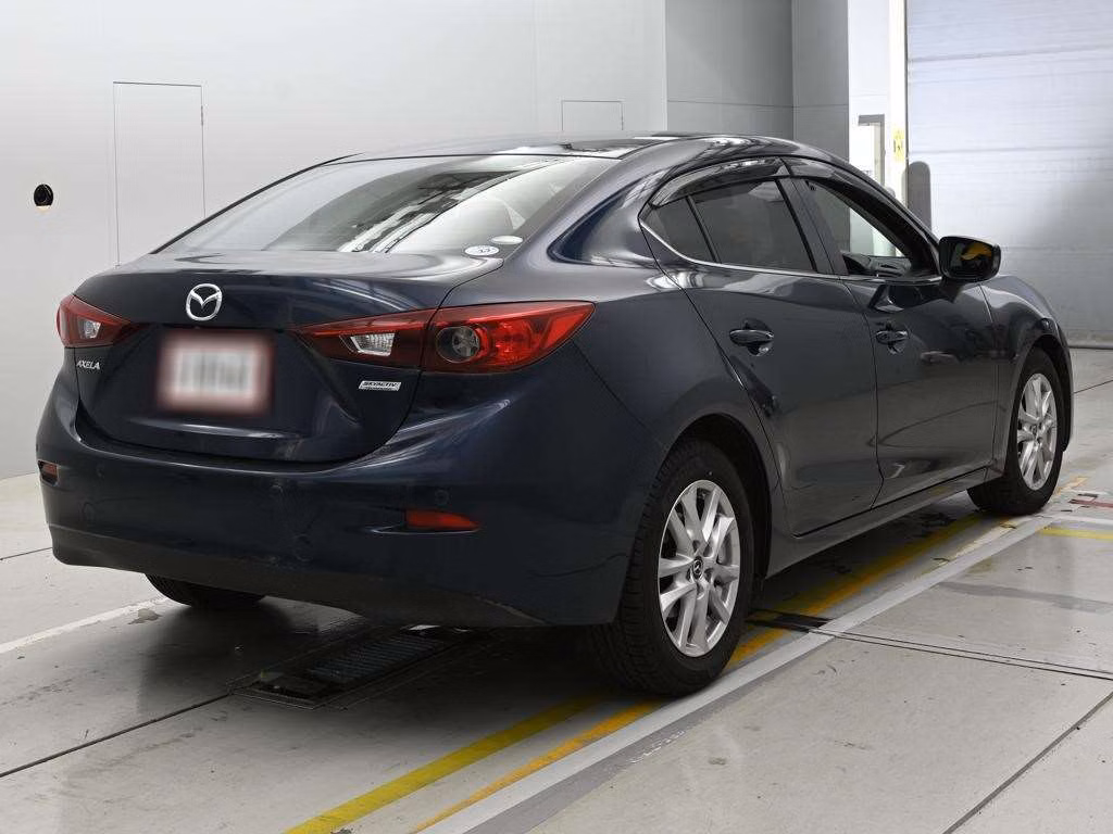 MAZDA AXELA
