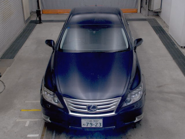 LEXUS LS600H