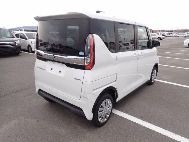 MITSUBISHI EK SPACE