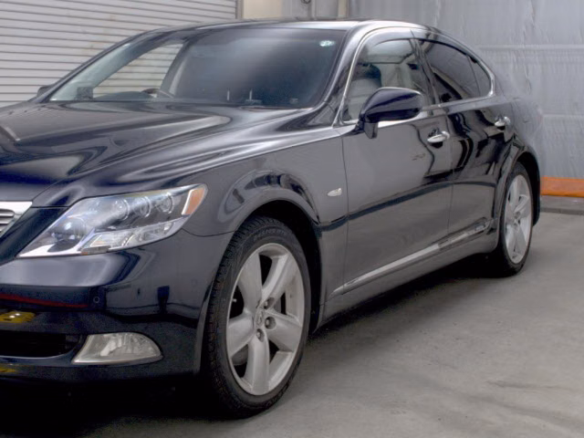 LEXUS LS600H