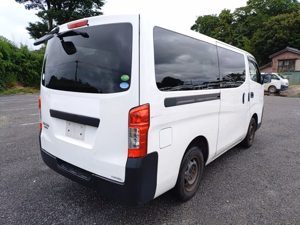 NISSAN NV350 CARAVAN