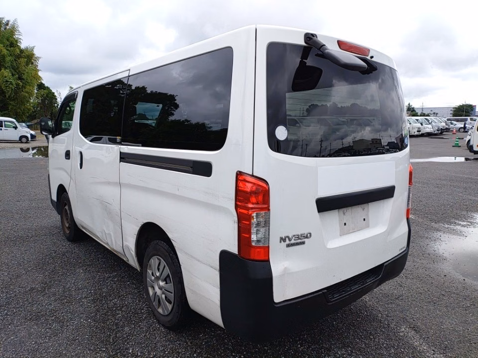 NISSAN NV350 CARAVAN