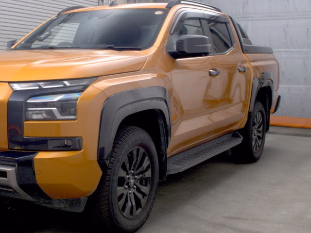 MITSUBISHI TRITON