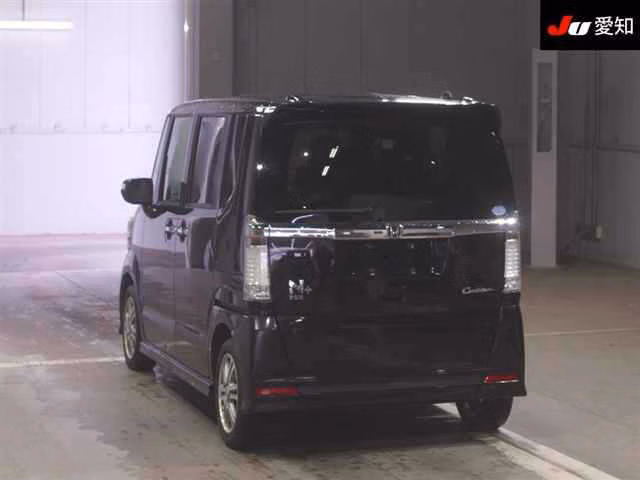 HONDA N-BOX+