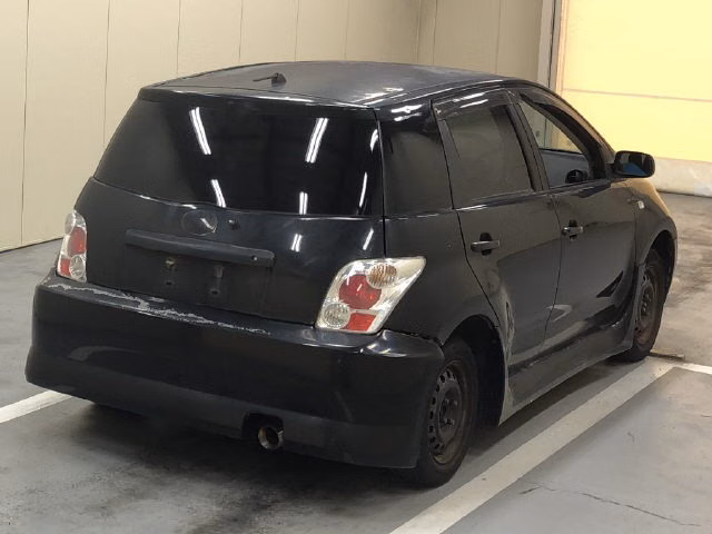 TOYOTA IST