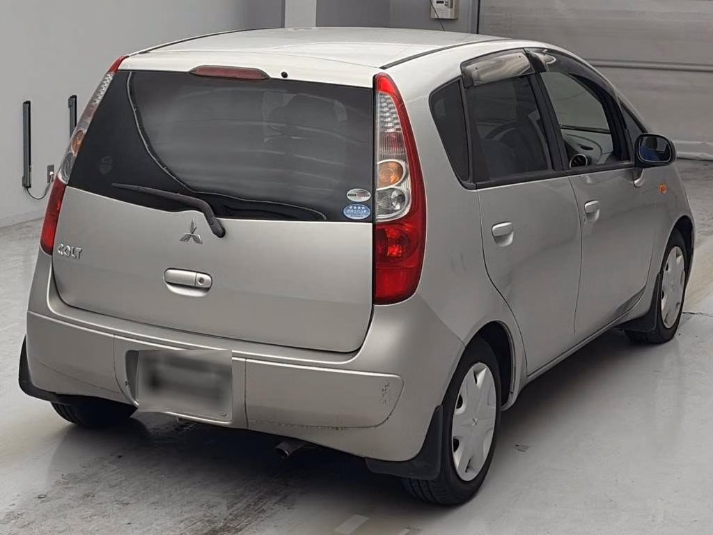 MITSUBISHI COLT
