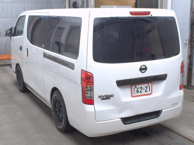 NISSAN NV350 CARAVAN