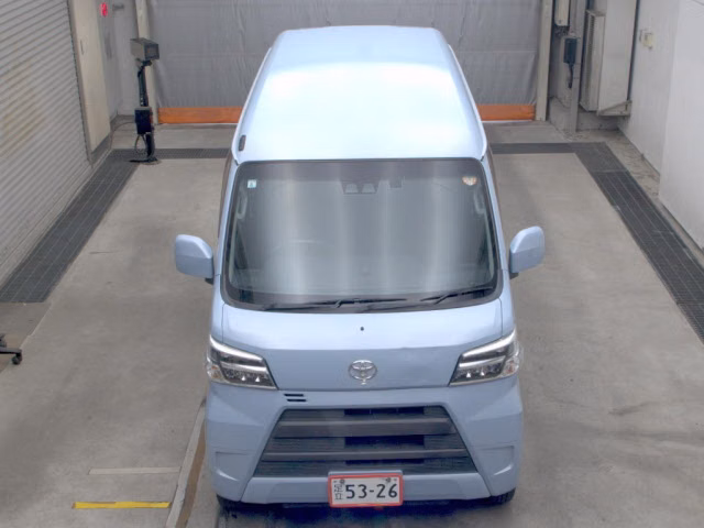 TOYOTA PIXIS VAN