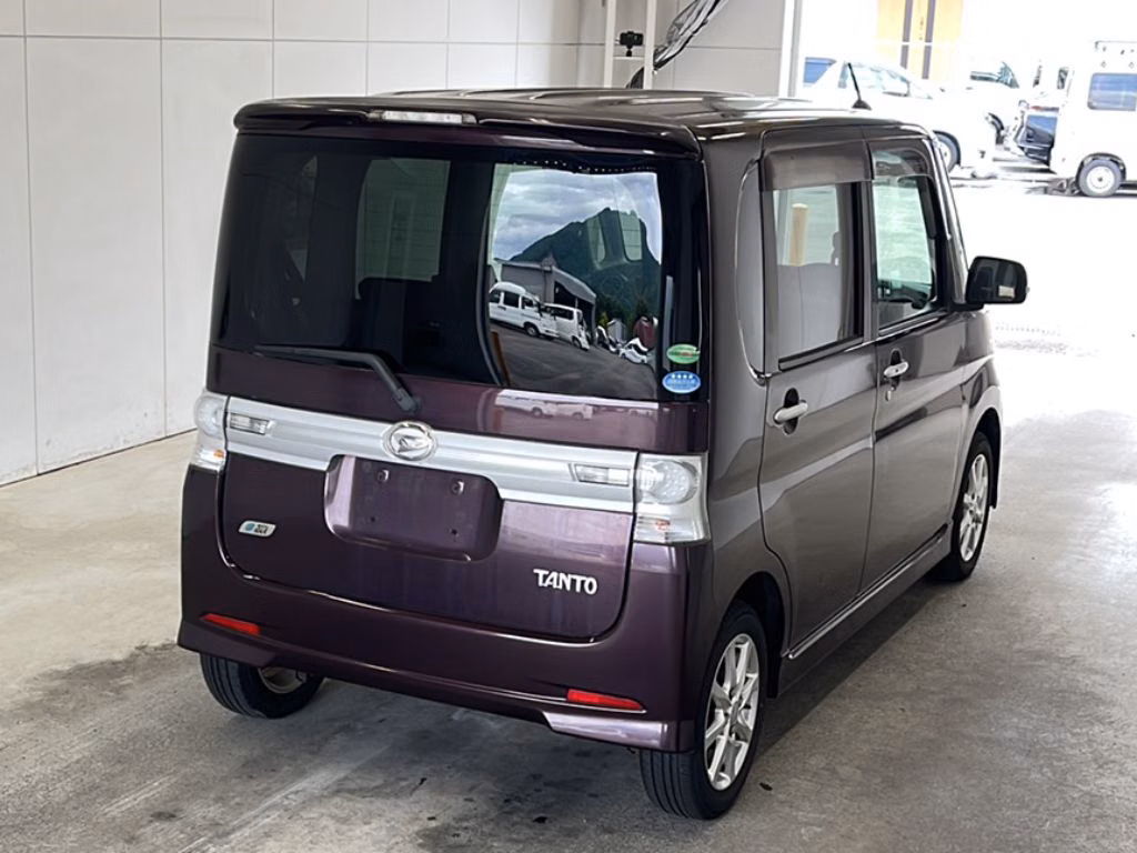 DAIHATSU MOVE CONTE
