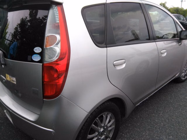 MITSUBISHI COLT