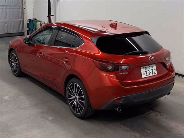 MAZDA AXELA