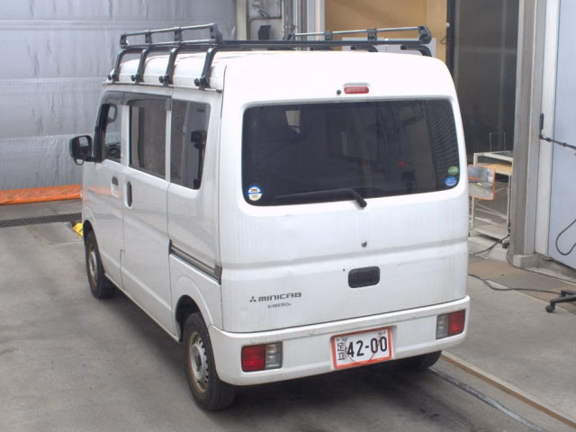 MITSUBISHI MINICAB