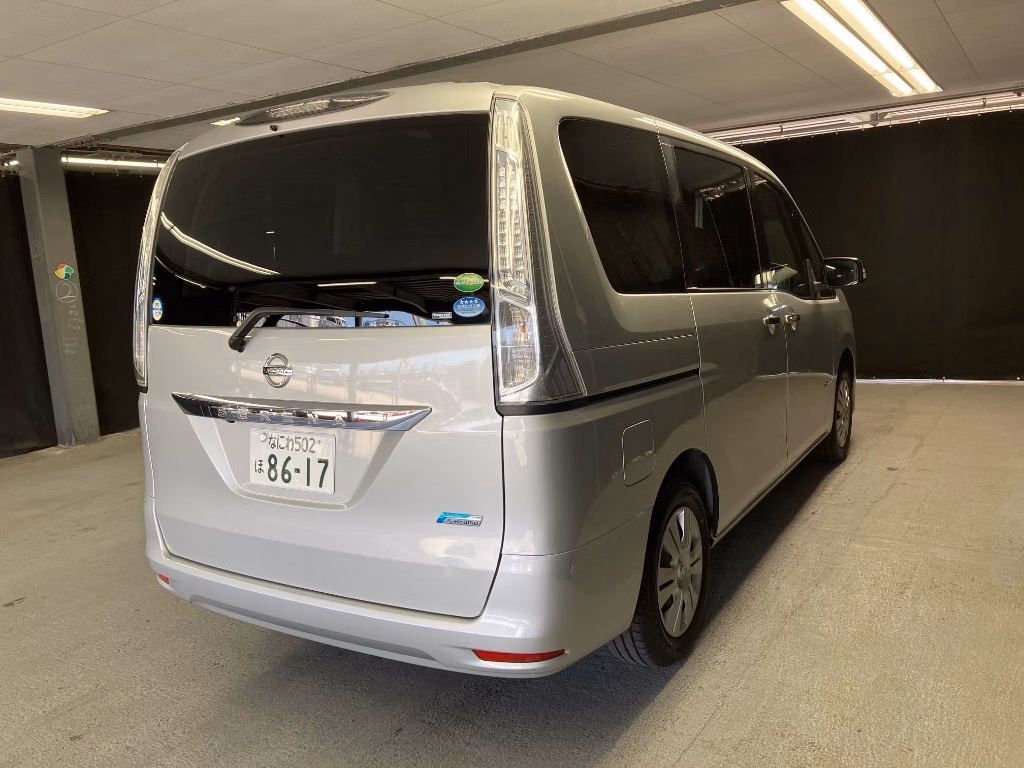 NISSAN SERENA