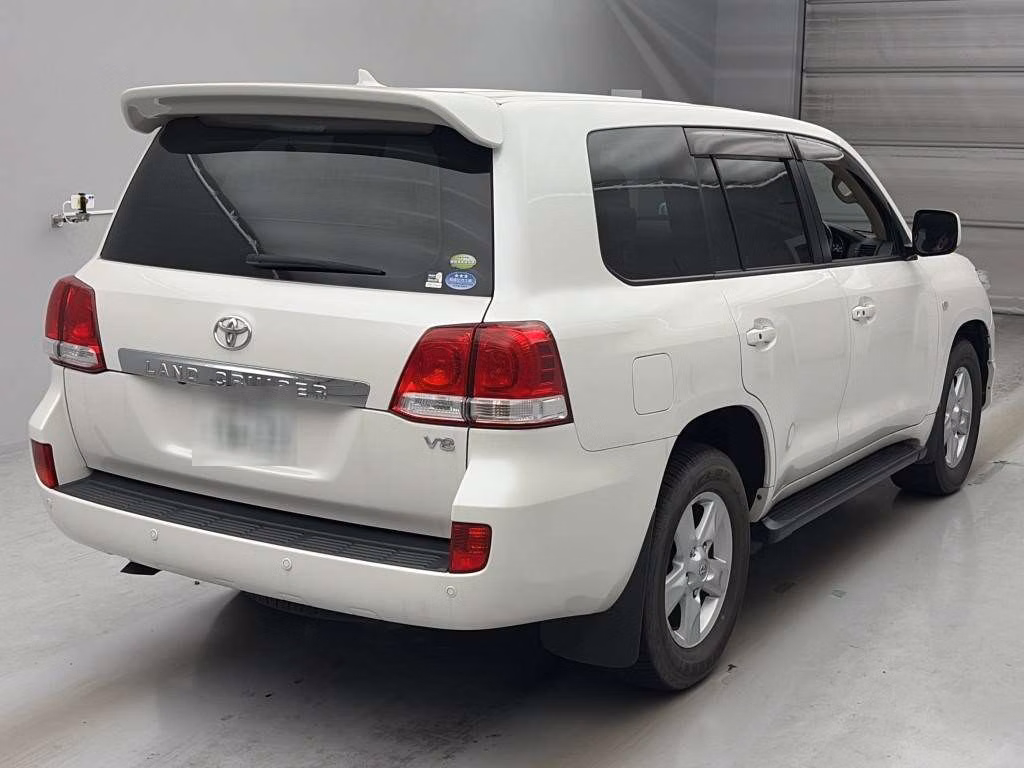 TOYOTA LAND CRUISER