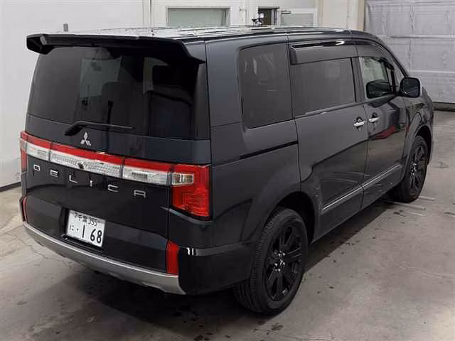 MITSUBISHI DELICA D:5