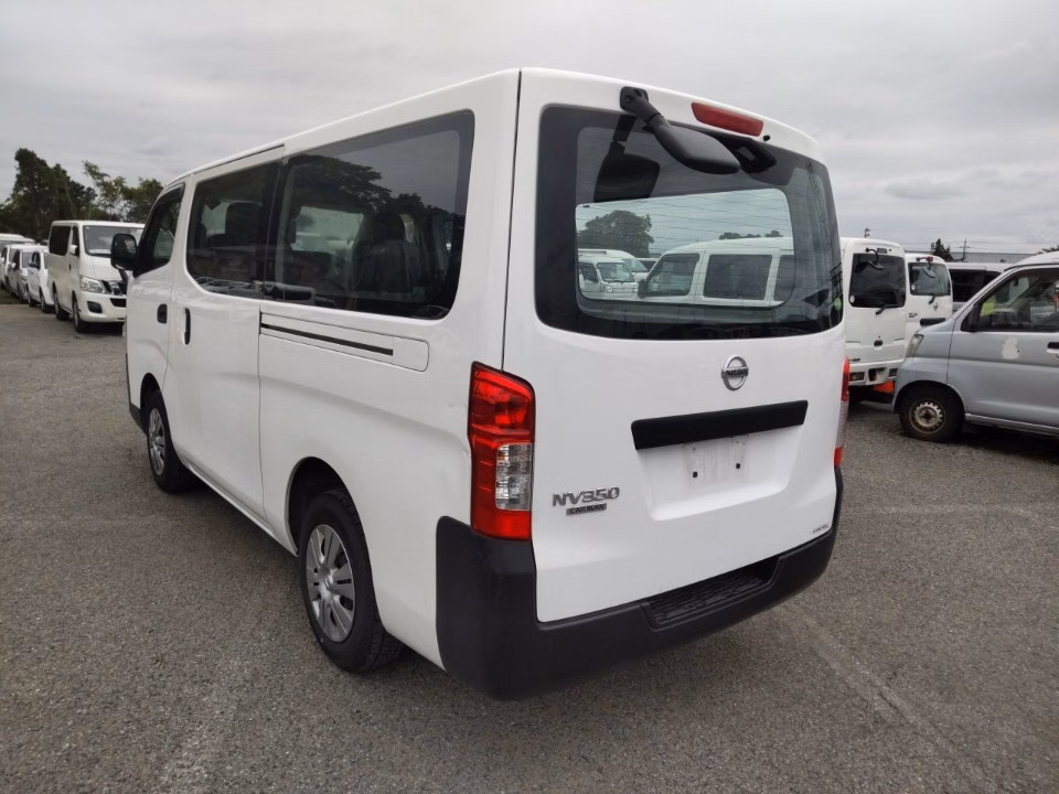NISSAN NV350 CARAVAN