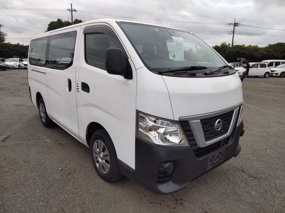 NISSAN NV350 CARAVAN