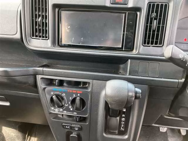 TOYOTA PIXIS VAN