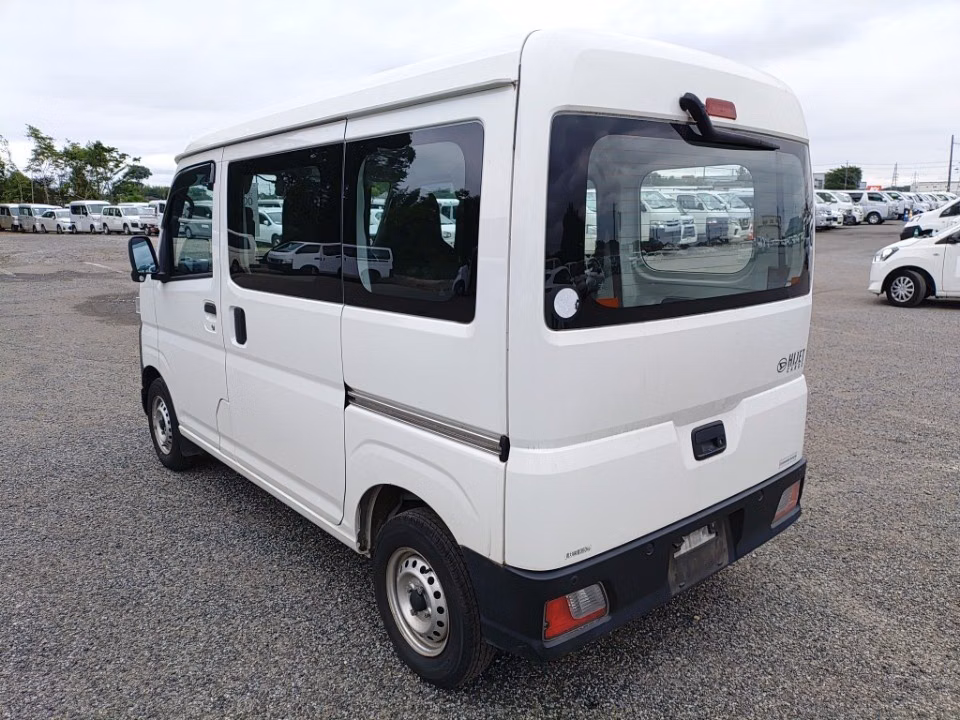 DAIHATSU ATRAI