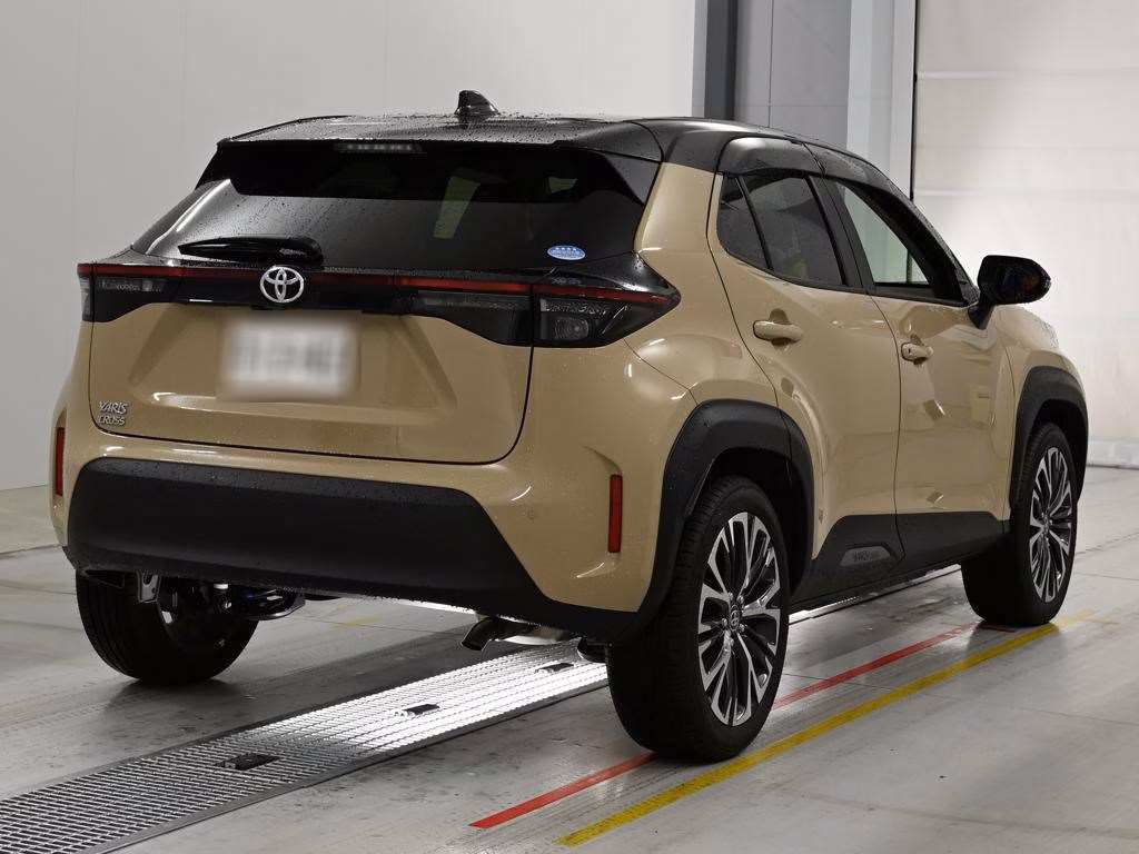 TOYOTA YARIS CROSS