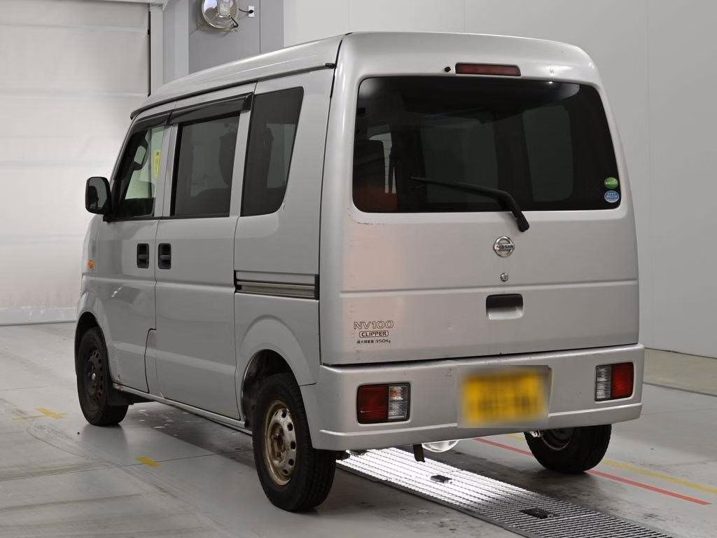 NISSAN NV100 CLIPPER