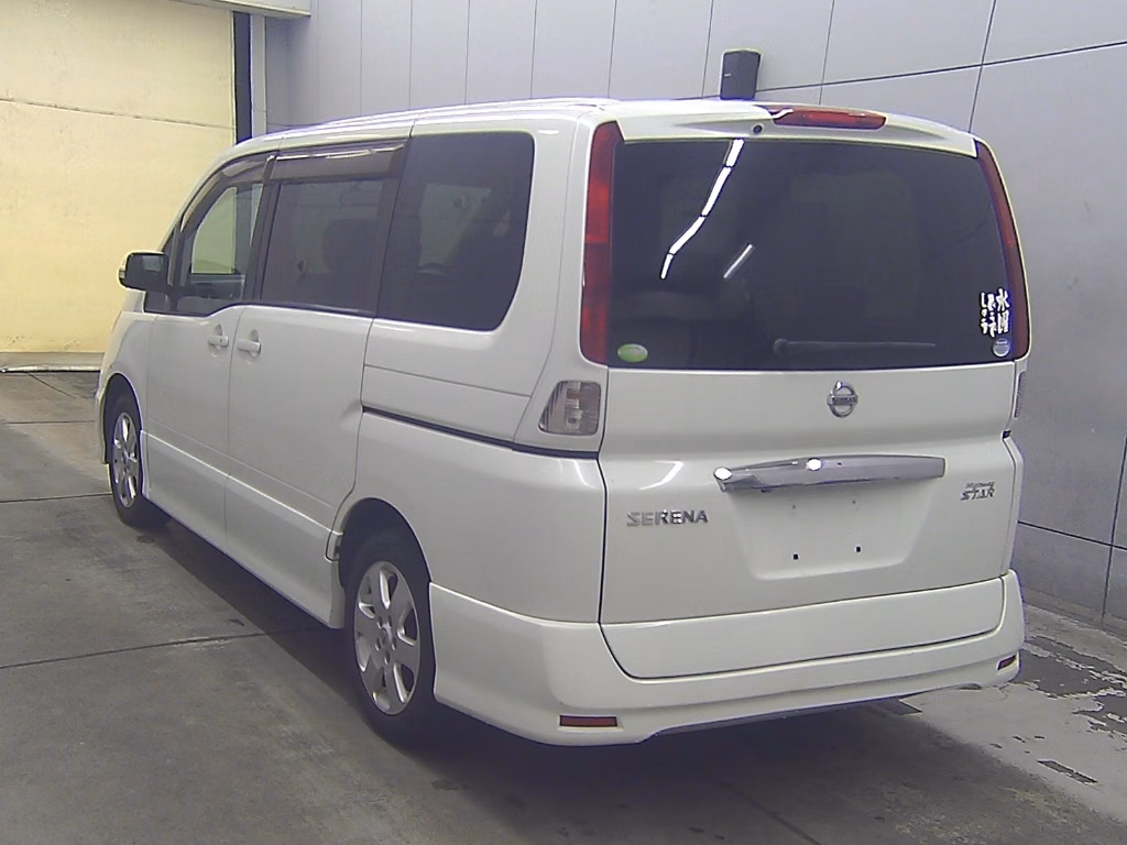 NISSAN SERENA