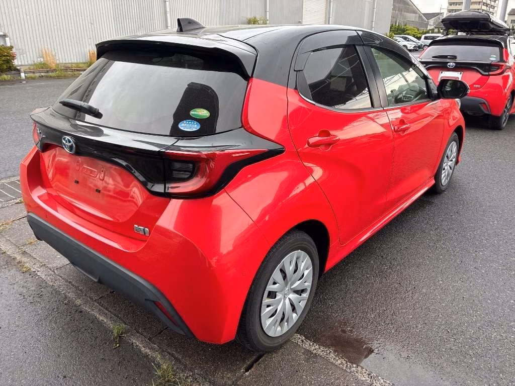 TOYOTA YARIS