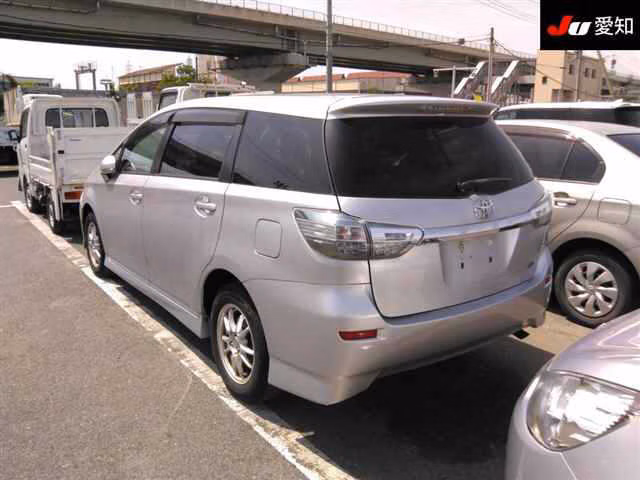 TOYOTA WISH