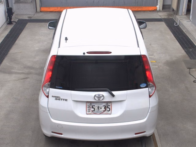 TOYOTA PASSO SETTE