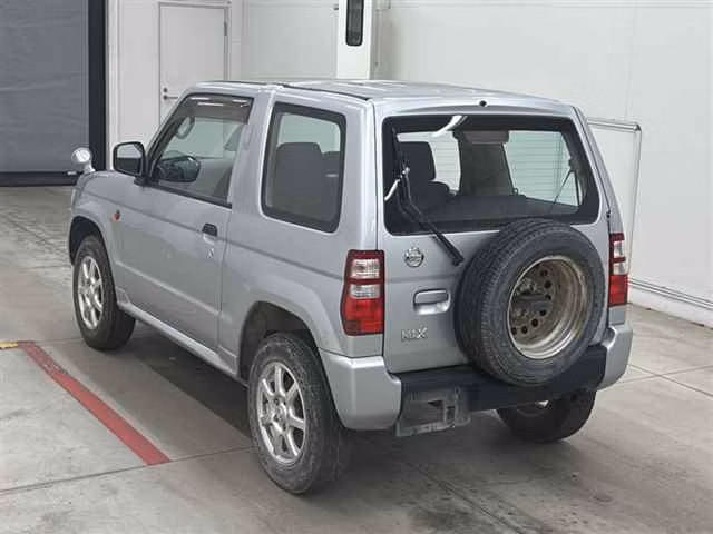 NISSAN KIX