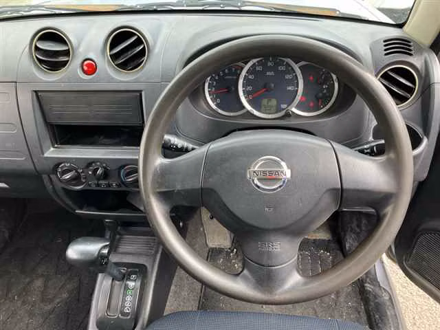 NISSAN KIX