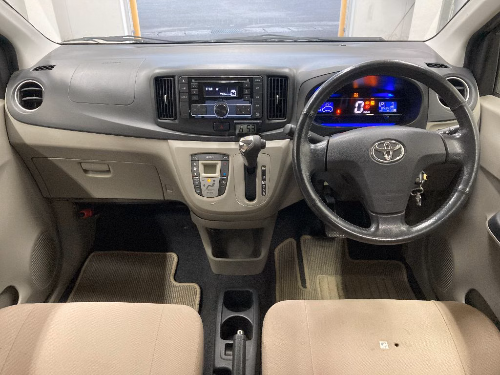 TOYOTA PIXIS EPOCH