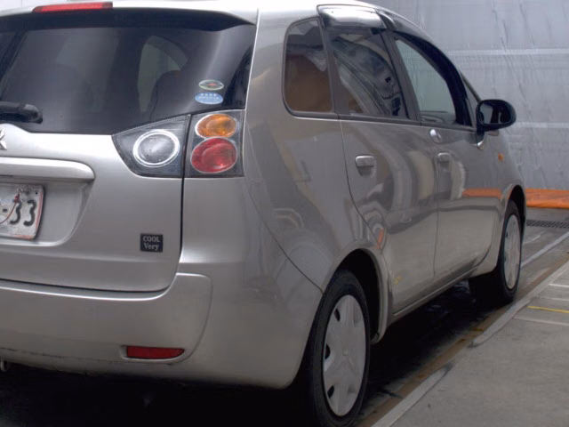 MITSUBISHI COLT PLUS