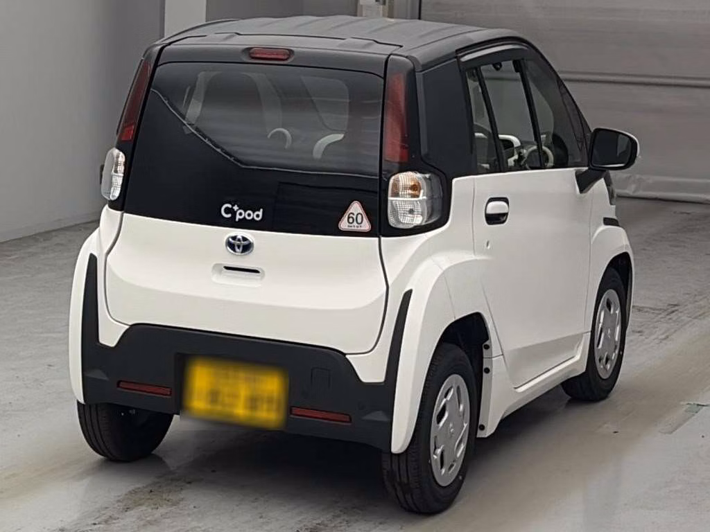 TOYOTA C+POD