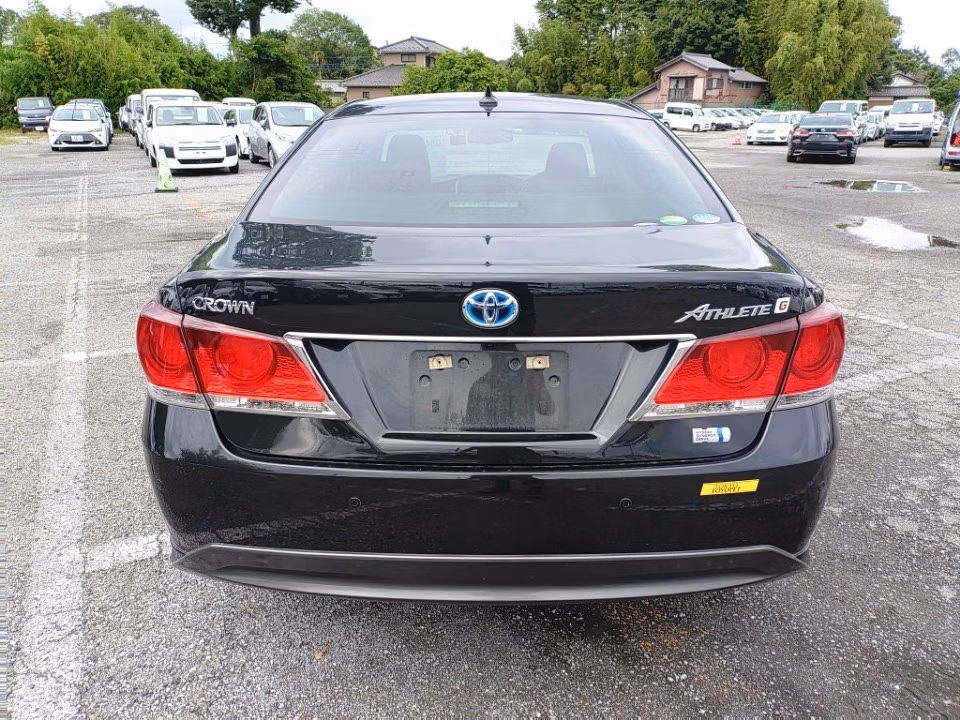 TOYOTA CROWN