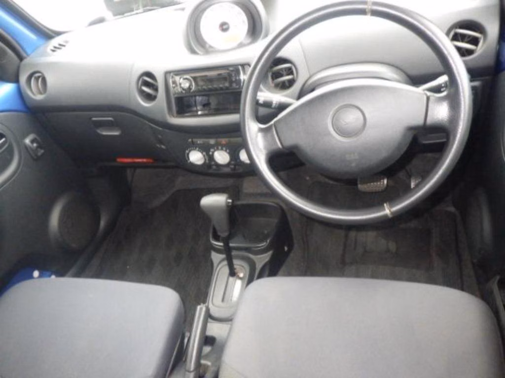 DAIHATSU ESSE