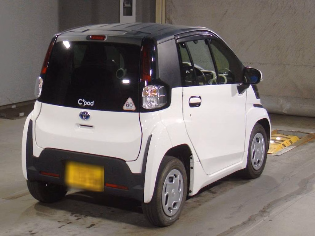 TOYOTA C+POD