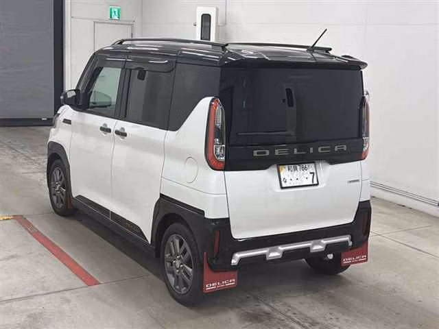 MITSUBISHI DELICA MINI