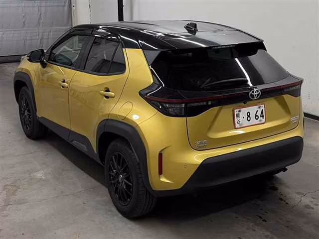 TOYOTA YARIS CROSS