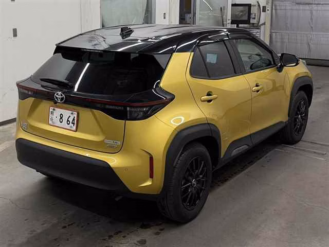 TOYOTA YARIS CROSS