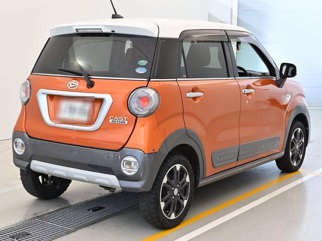 DAIHATSU CAST