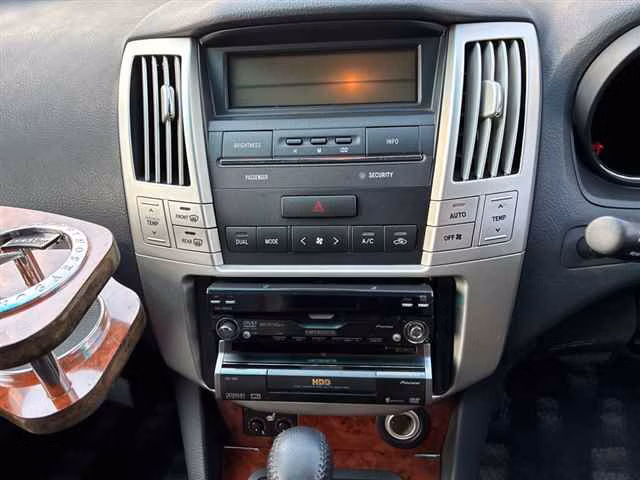 TOYOTA HARRIER