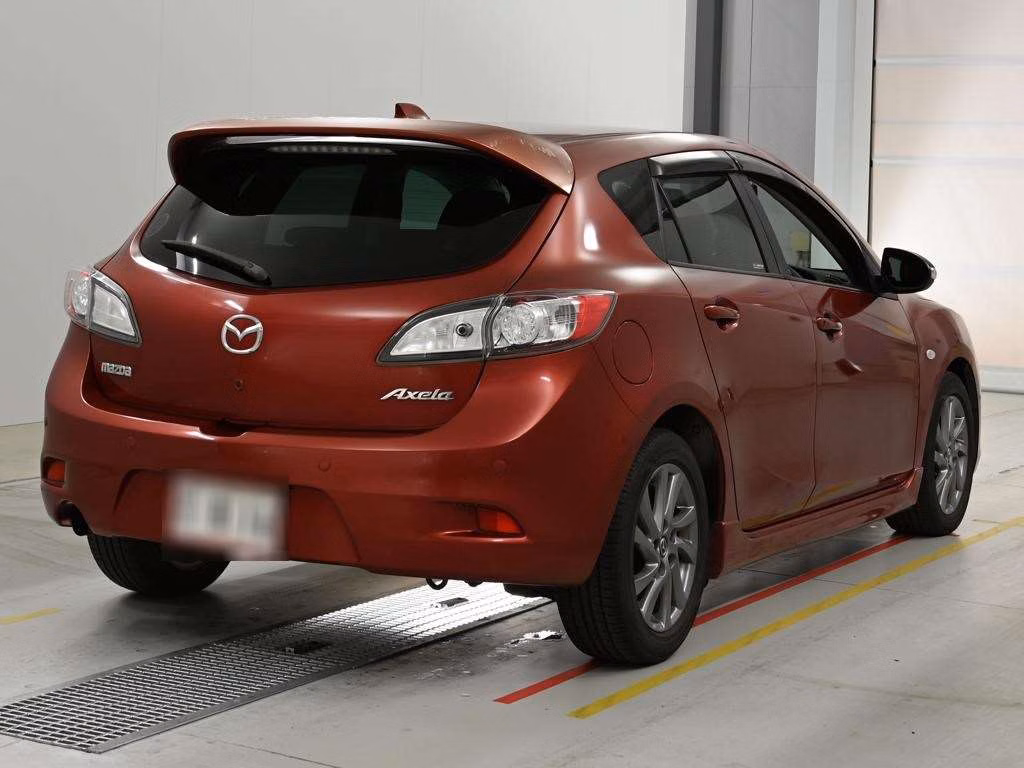MAZDA AXELA